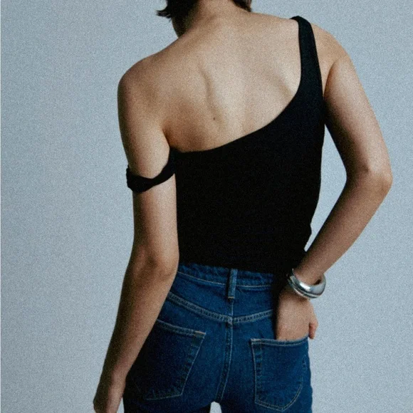 Uncle Studios The Drop Shoulder Top - Picture 2 of 3